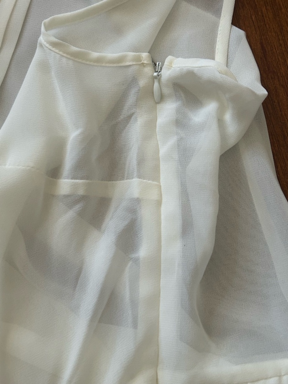 Gianni Bini Pleated Peplum Babydoll Top Women’s L Sheer Ivory Minimalist Fairy - Picture 3 of 7